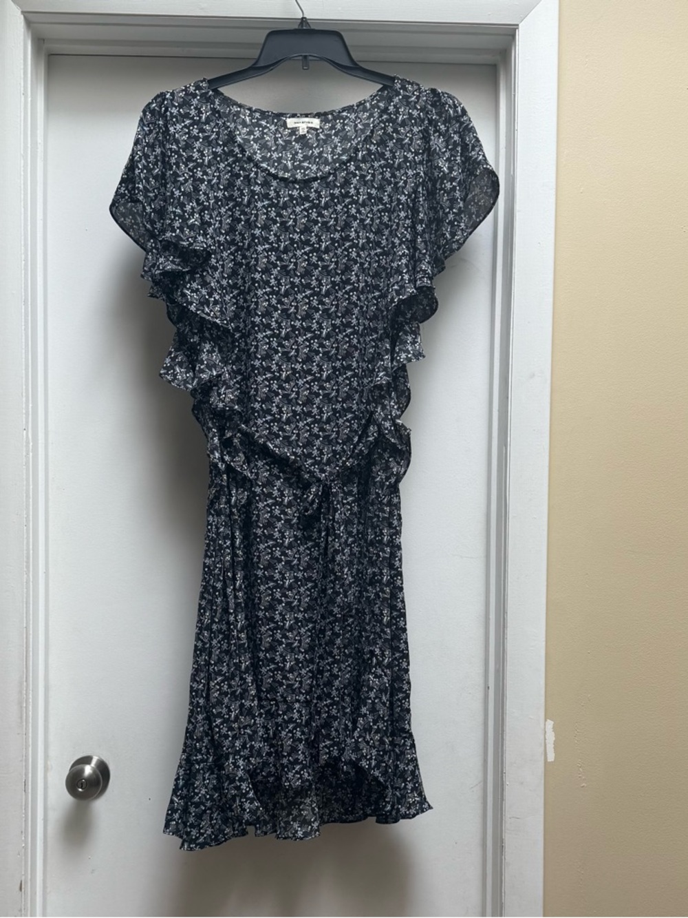 MAX STUDIO Floral Short Sleeve Ruffled Midi Dress